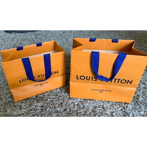 2 Authentic Louis Vuitton Shopping Gift Paper Bag LOT - Picture 3 of 7